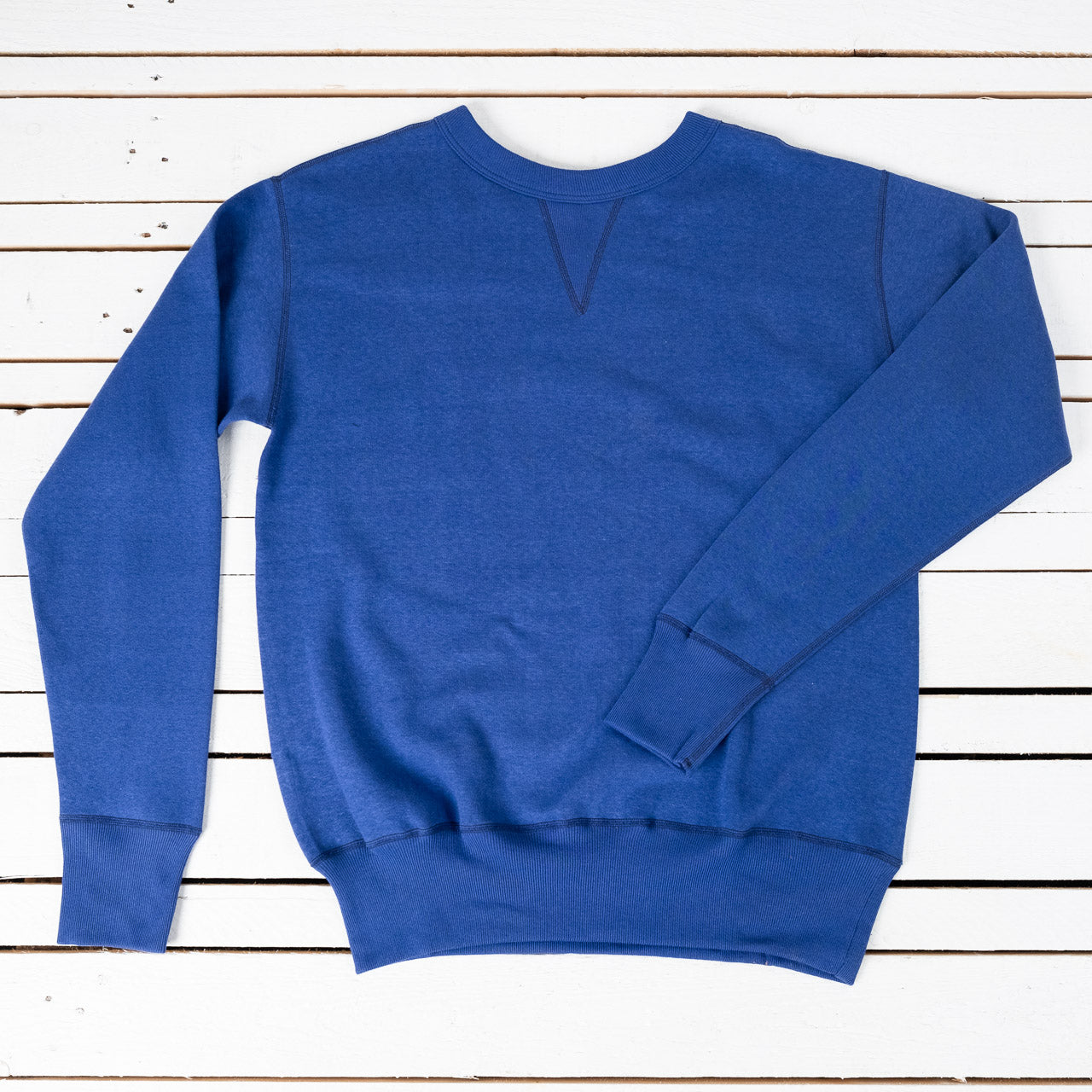 4 Needle Front V-Crew Neck Sweatshirt Blau