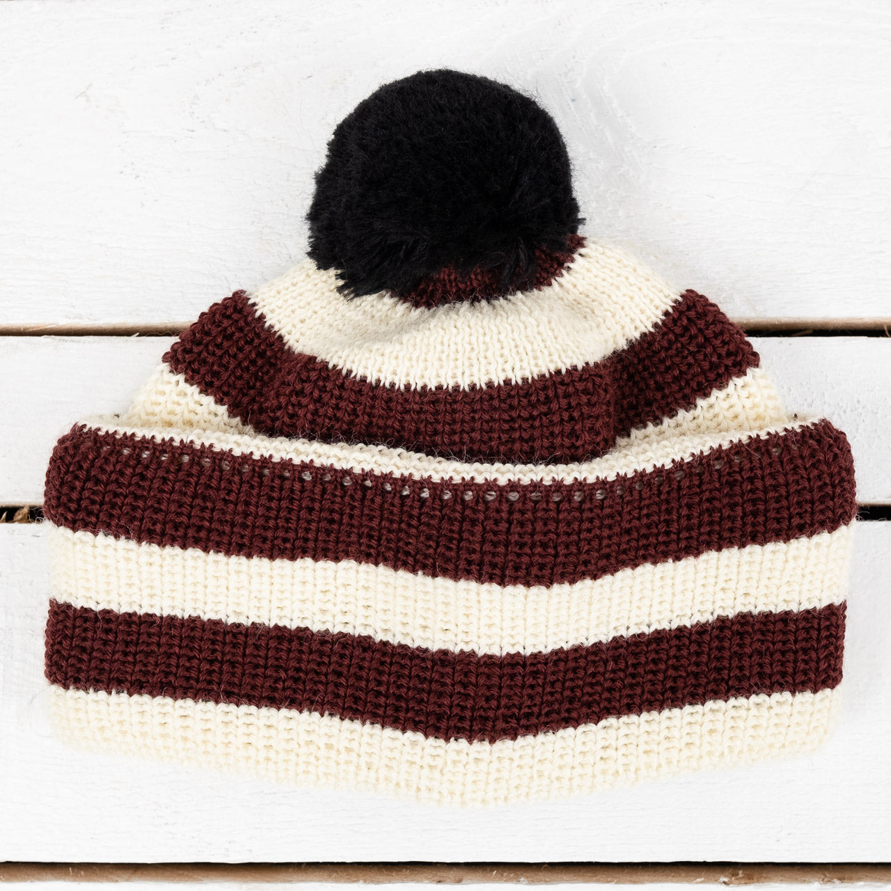 Jail House Bobble Hat Burgundy/Seashell/Schwarz