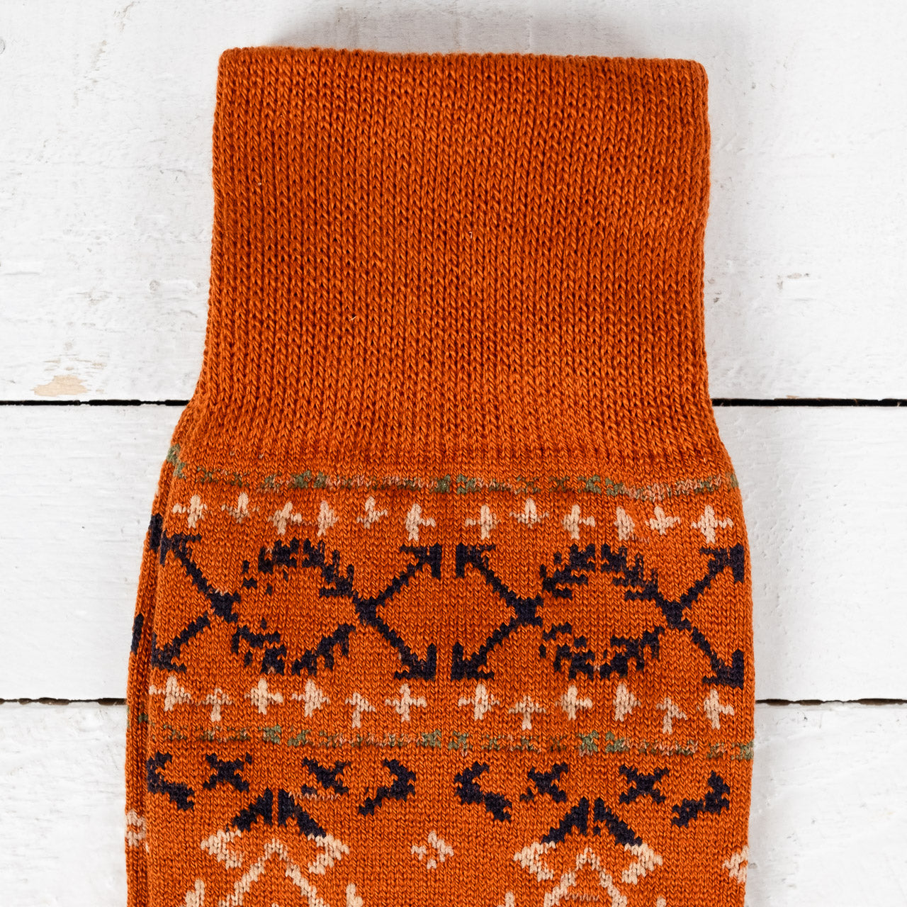 10" Crossed Arrows Socks