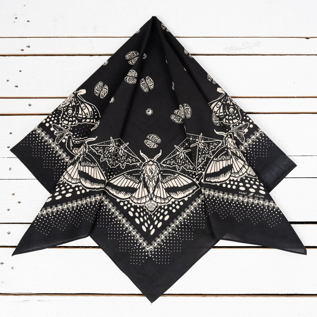 Bandana "Sagaribana" 90x90 Black