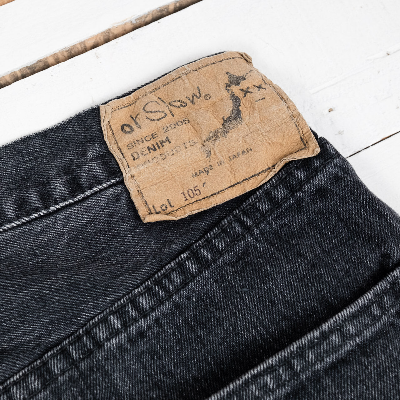 105 Standard Jeans Black Stonewashed