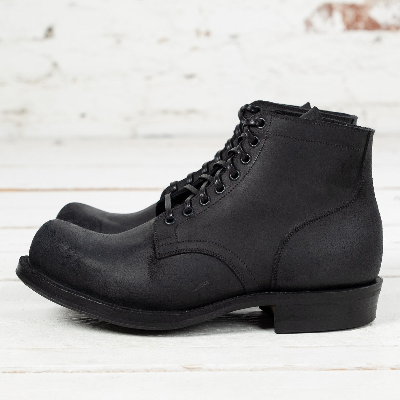 Service Boot 310 Waxy Commander Black