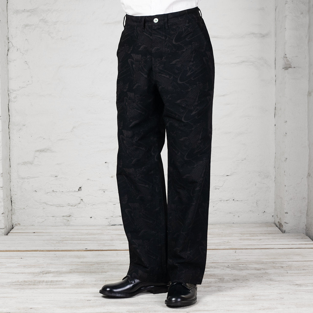 “Climbing Carp” Adjustable Waist Trousers Schwarz