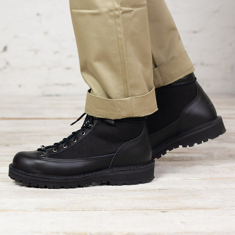 Danner Light Schwarz