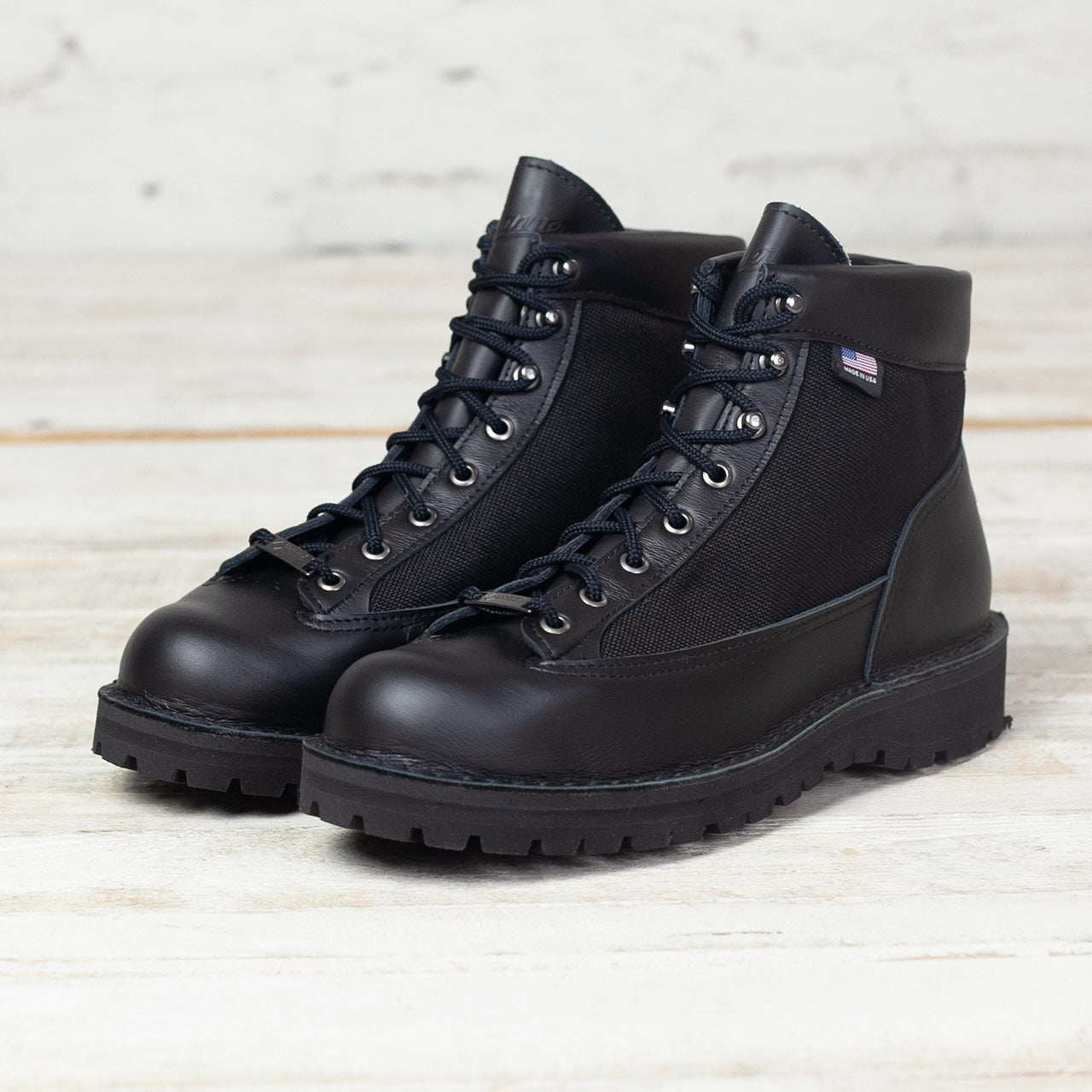 Danner Light Schwarz