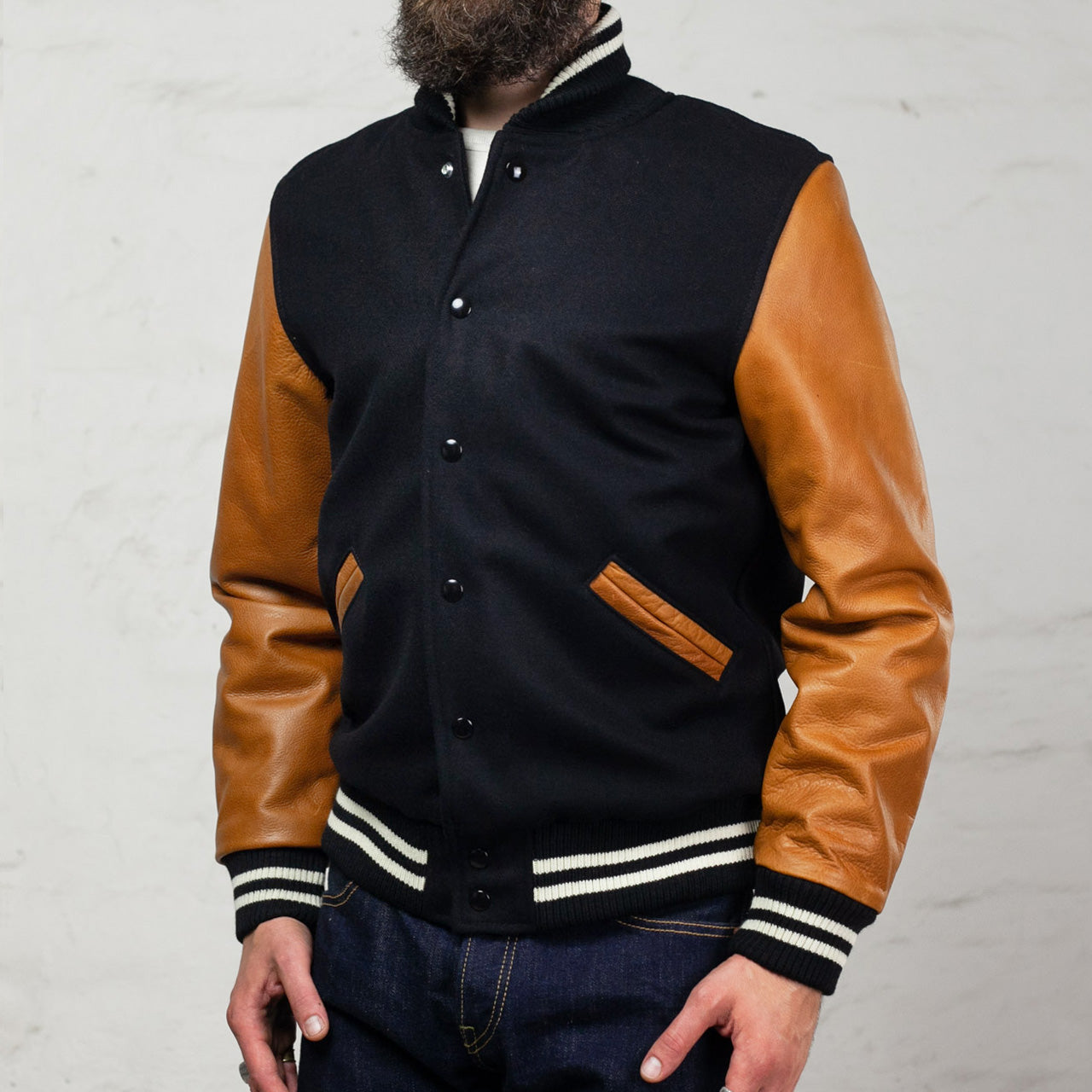 Varsity Jacke Schwarz / Rust