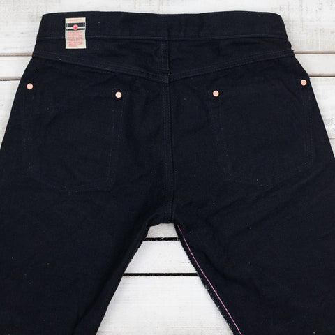 0306-B 15,7oz Black x Black Tight Tapered