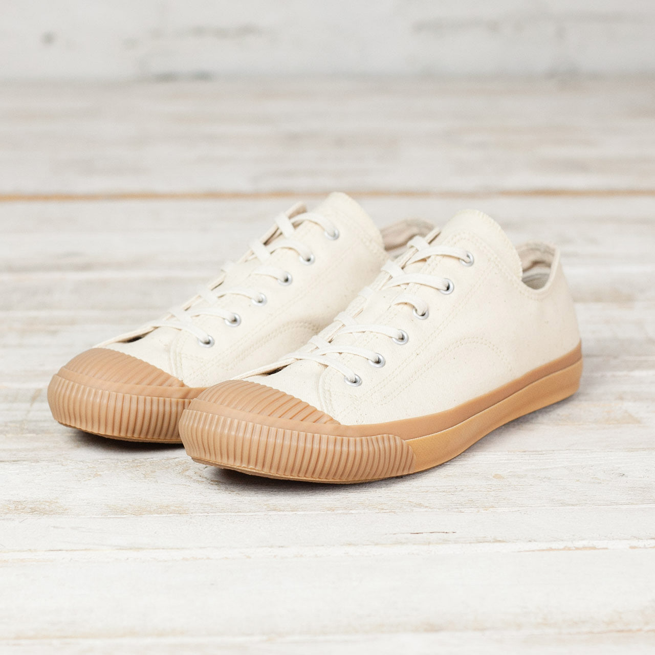 Shell Cap Low Sneaker Off White