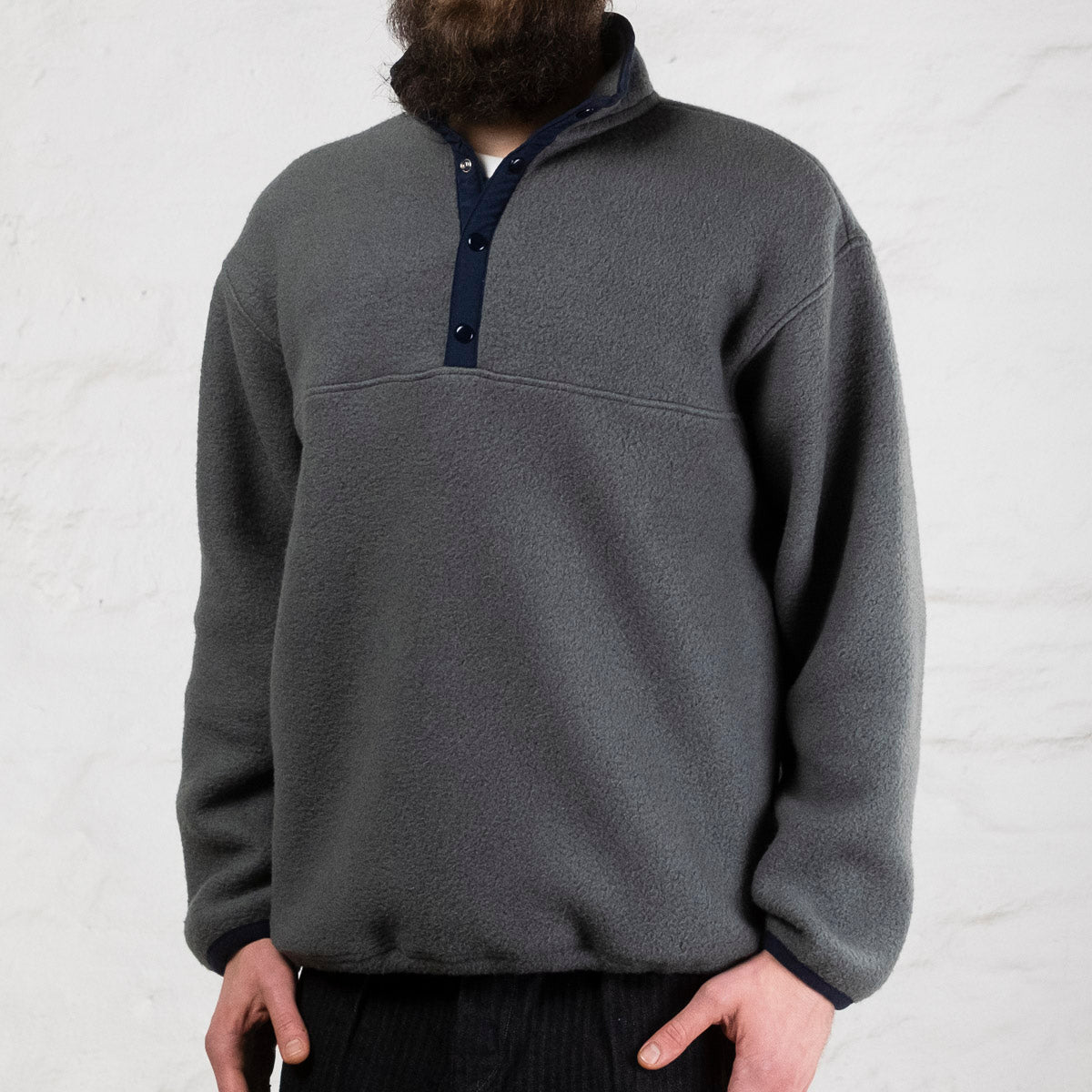 Snap Front Pull-Over Fleece Grau